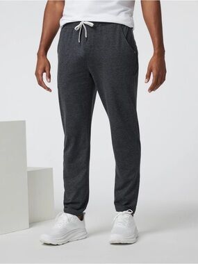 Vuori Men's Ponto Performance Pant in Charcoal Heather Sz M